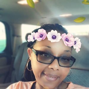 Meet your Posher, Ramona